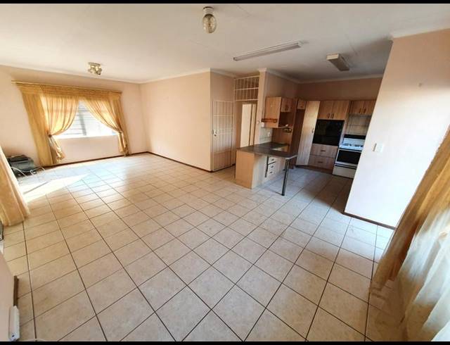 2 BEDROOM TOWNHOUSE FOR SALE IN ANNLIN